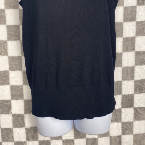 NWT Cable and Gauge M sheer rhinestone chest sleeveless knit shirt - Picture 4 of 6